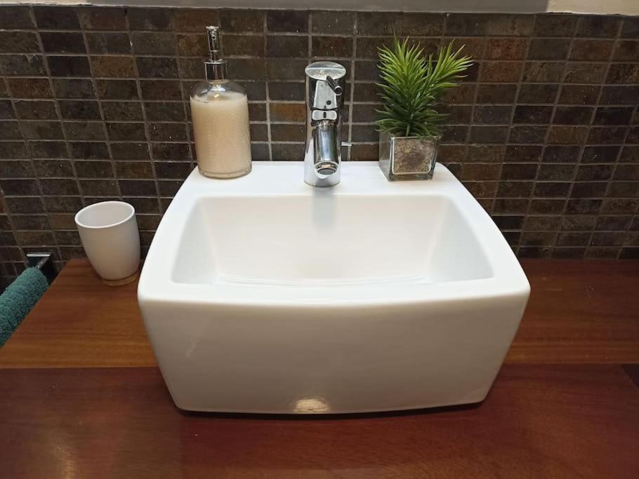 Piso Encantador En El Centro De Apartamento